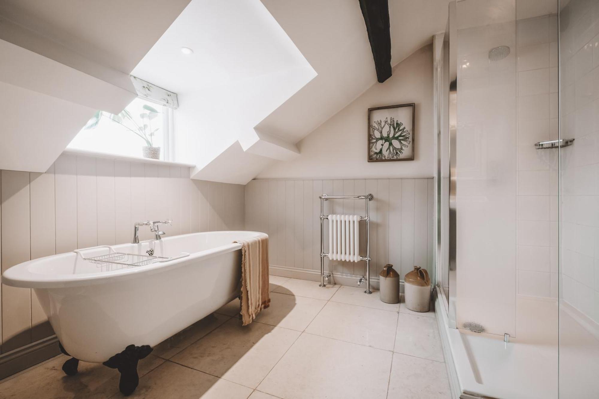 The Hare & Hounds Inn Bowland Bridge Esterno foto