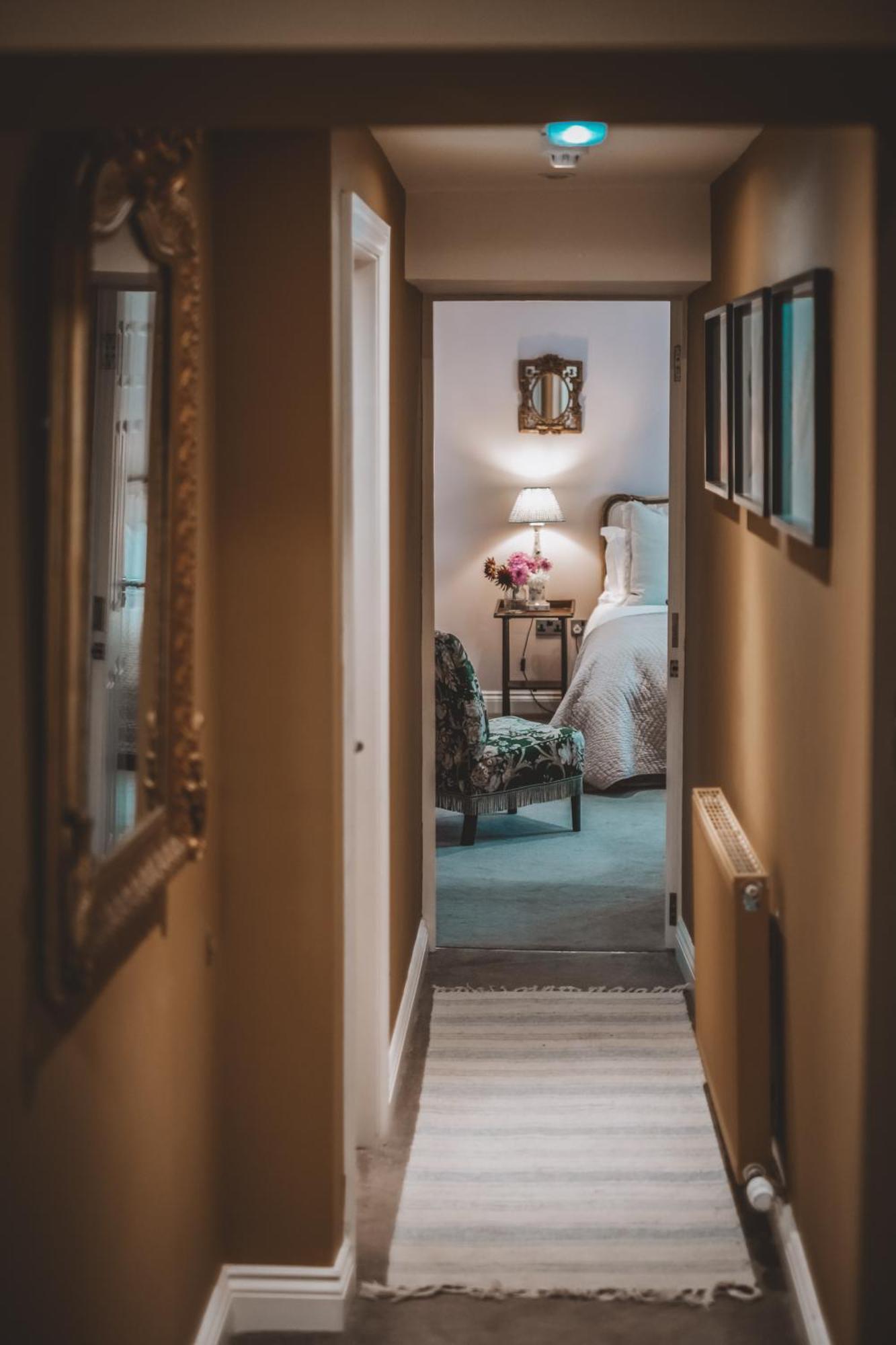 The Hare & Hounds Inn Bowland Bridge Esterno foto