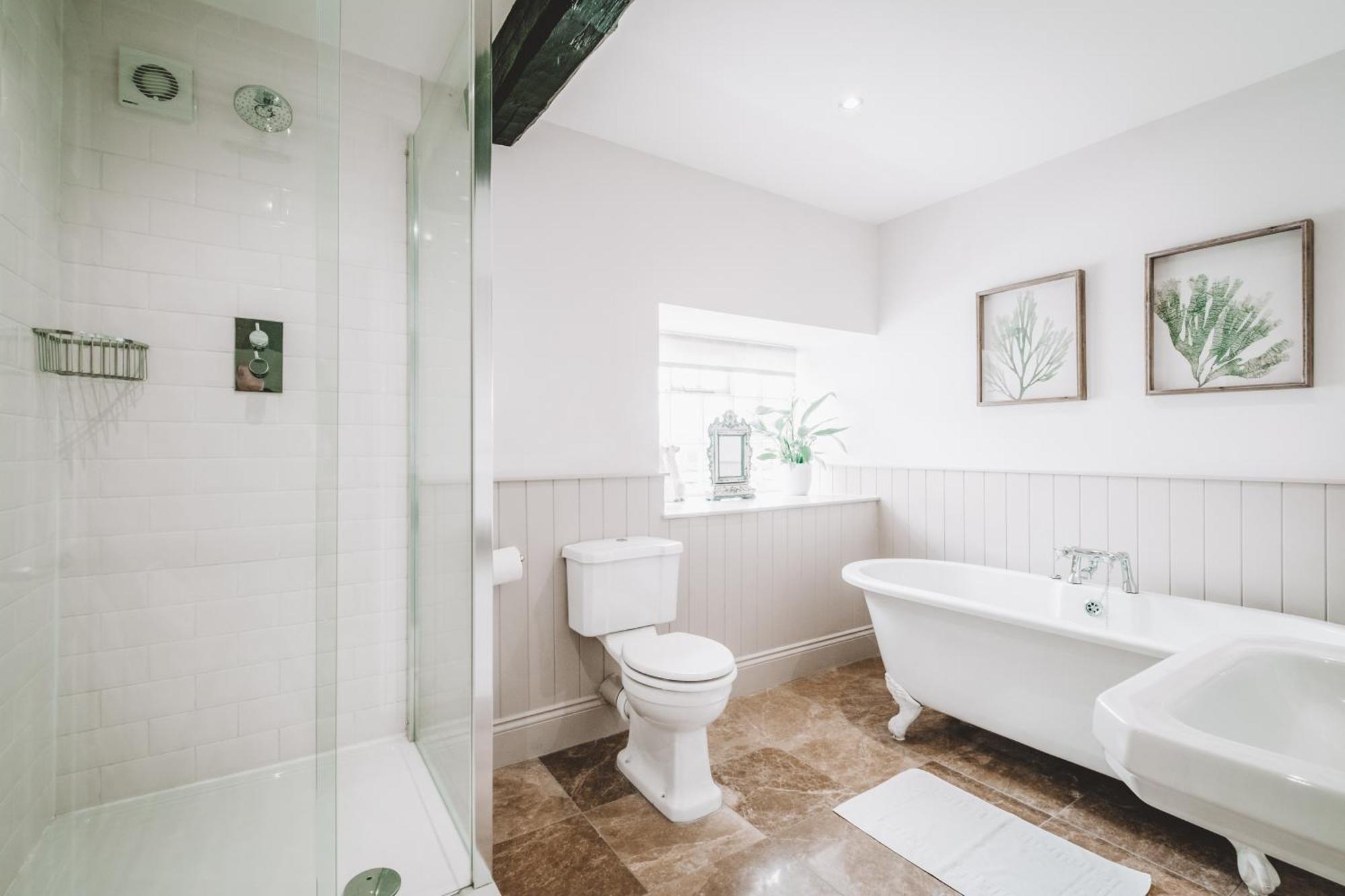 The Hare & Hounds Inn Bowland Bridge Esterno foto