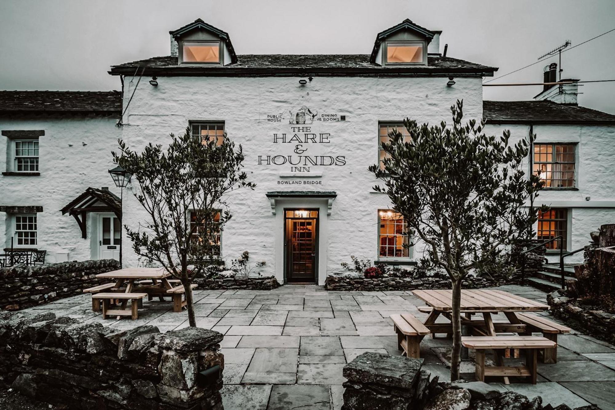 The Hare & Hounds Inn Bowland Bridge Esterno foto